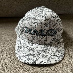 Men’s Halo 3 Graphic Cap Hat 2009 EUC White Black Graphic Embroidered Logo